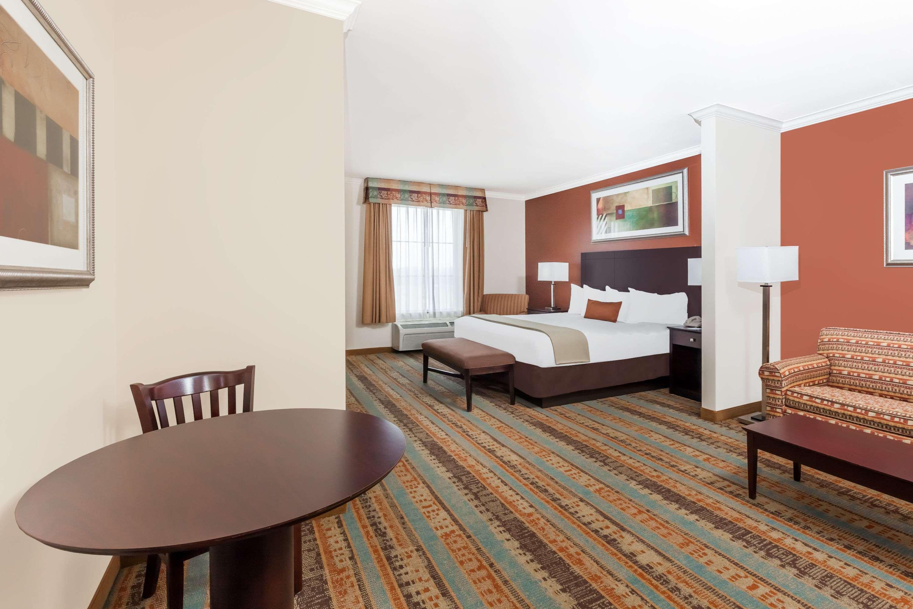 Baymont by Wyndham Henderson Hotel Eksteriør billede